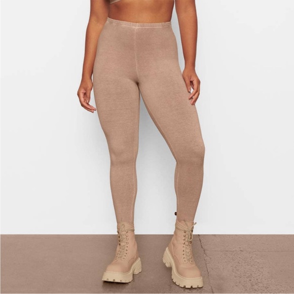 SKIMS Pants - Skims Desert Leggings